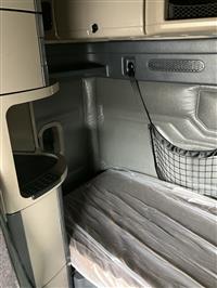 2018 Freightliner Cascadia 113
