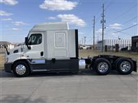 2018 Freightliner Cascadia 113