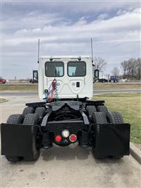 2017 Freightliner Cascadia 125