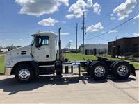 2017 Mack CXU613