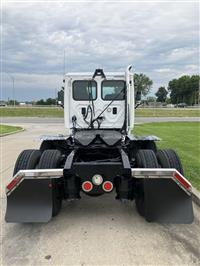 2016 Freightliner Cascadia 125