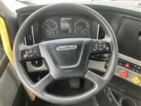 2020 Freightliner CASCADIA 116