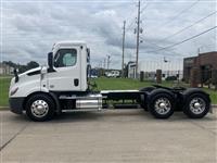 2020 Freightliner CASCADIA 116