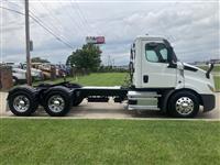 2020 Freightliner CASCADIA 116