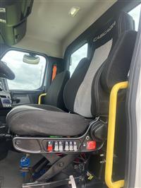 2020 Freightliner CASCADIA 116