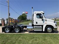 2018 Freightliner Cascadia 125