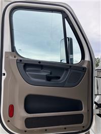 2018 Freightliner Cascadia 125