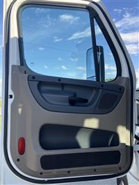 2015 Freightliner Cascadia 125