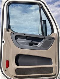 2016 Freightliner Cascadia 125