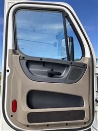 2015 Freightliner Cascadia 125