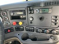 2015 Freightliner Cascadia 125