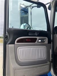 2013 Peterbilt 386