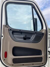 2015 Freightliner Cascadia 125