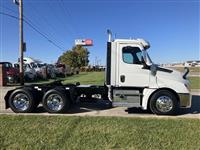2019 Freightliner CASCADIA 116