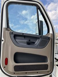 2016 Freightliner Cascadia 125