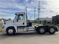 2015 Freightliner Cascadia 125