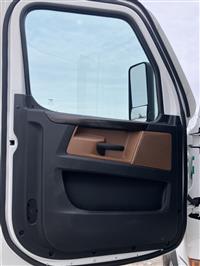 2020 Freightliner Cascadia 126