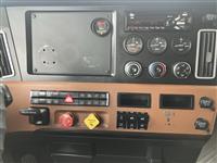 2020 Freightliner Cascadia 126