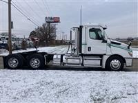 2020 Freightliner Cascadia 126