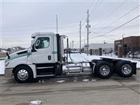 2020 Freightliner Cascadia 126