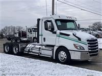 2020 Freightliner Cascadia 126