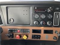 2020 Freightliner Cascadia 126