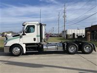 2020 Freightliner Cascadia 126