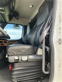 2020 Freightliner Cascadia 126