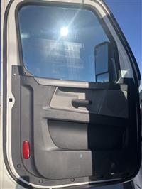 2019 Freightliner Cascadia 126