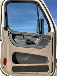 2017 Freightliner Cascadia 125