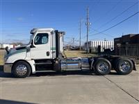 2020 Freightliner Cascadia 126