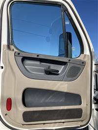 2017 Freightliner Cascadia 125