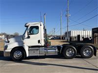 2016 Freightliner Cascadia 125