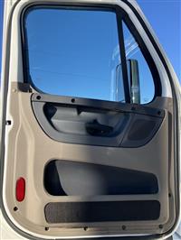 2016 Freightliner Cascadia 125