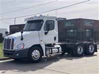 2011 Freightliner Cascadia 125