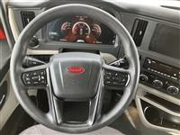 2022 Peterbilt 579