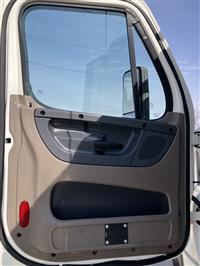 2019 Freightliner Cascadia 125