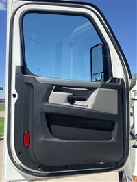 2020 Freightliner Cascadia 126