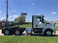 2020 Freightliner Cascadia 126