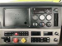 2020 Freightliner Cascadia 126