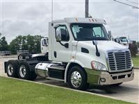 2013 Freightliner Cascadia 113