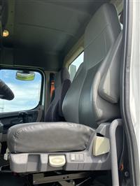 2013 Freightliner Cascadia 113