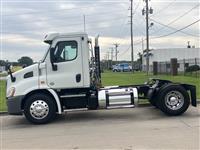2014 Freightliner Cascadia 113