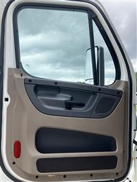 2016 Freightliner Cascadia 125