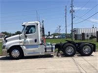2016 Freightliner Cascadia 125