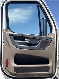2016 Freightliner Cascadia 125