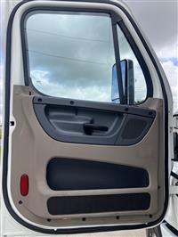 2016 Freightliner Cascadia 125
