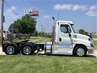 2016 Freightliner Cascadia 125