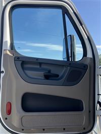 2015 Freightliner Cascadia 125