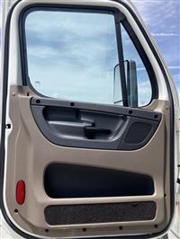 2015 Freightliner Cascadia 125